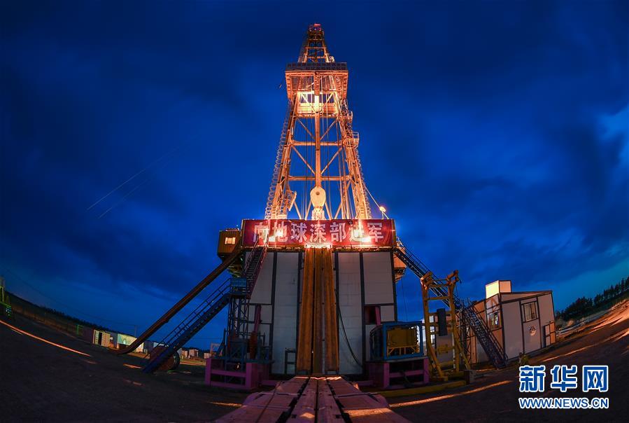 （新华全媒头条&middot;图文互动）（9）7018米！中国科学家&ldquo;向地球深部进军&rdquo;