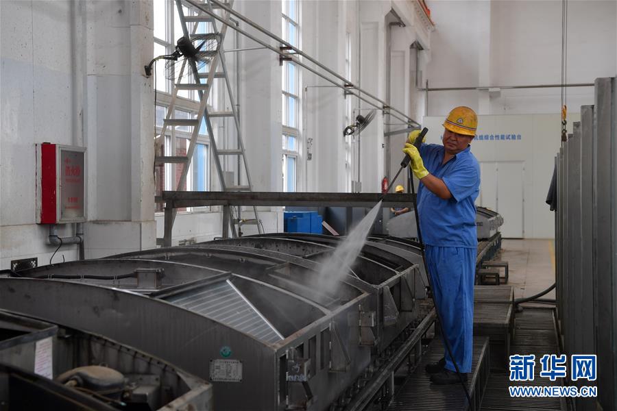 （社会）（3）&ldquo;火车医院&rdquo;：空调检修迎暑运