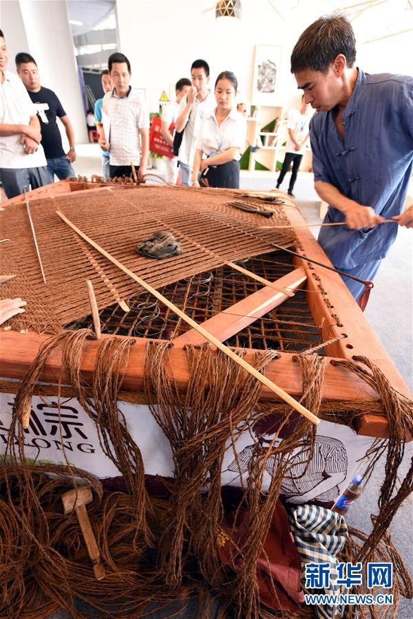 （经济）（2）中国（赣州）第五届家具产业博览会在南康举办 