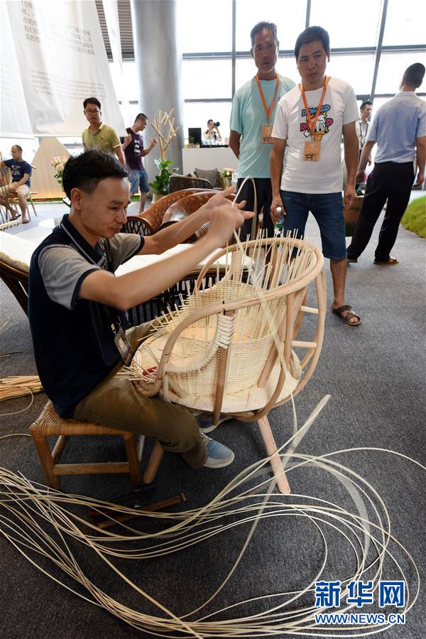 （经济）（8）中国（赣州）第五届家具产业博览会在南康举办 