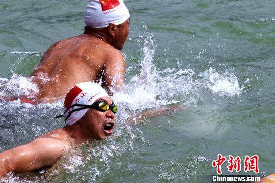 图为选手参赛。　张添福 摄