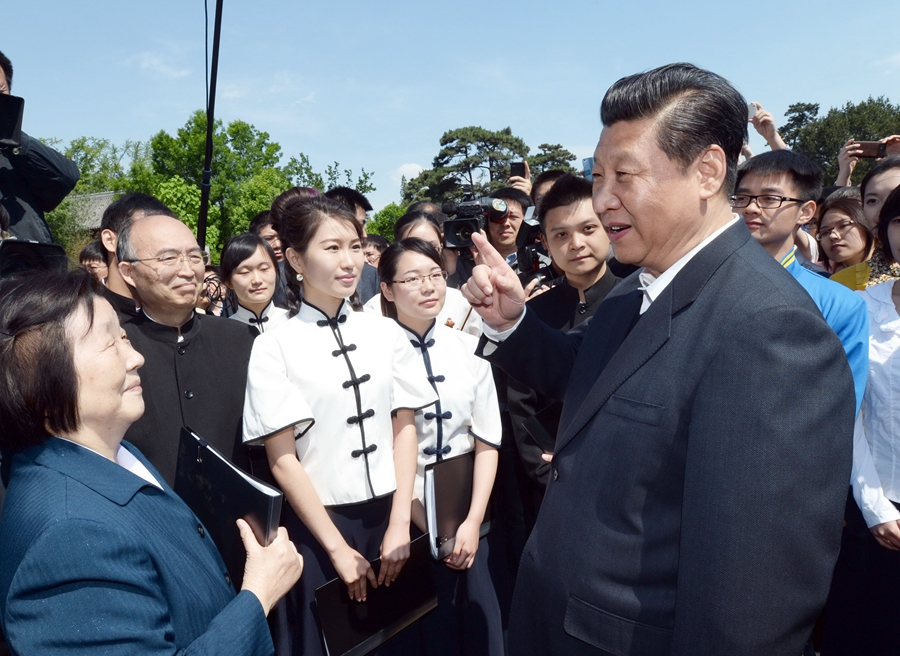 习近平认为，忘记历史就意味着背叛。对于歪曲历史、掩盖侵略的错误言行，他坚定地予以驳斥。