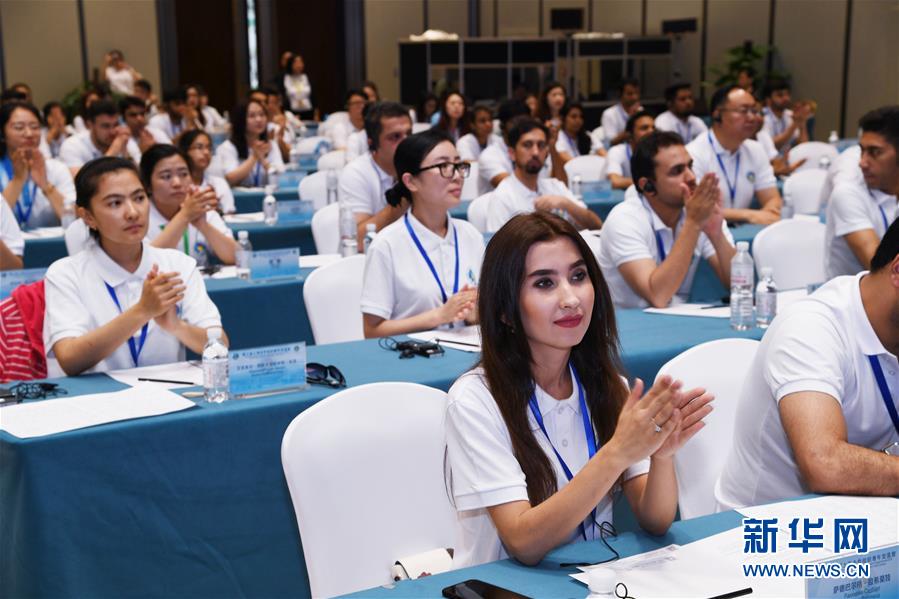 (社会)(3)第三届上合组织青年交流营在青岛开营