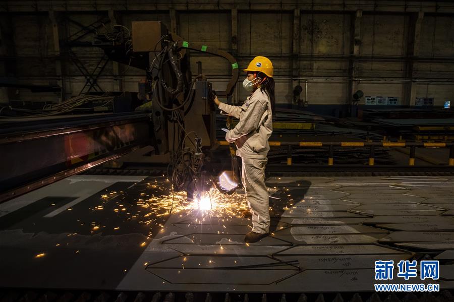 （壮阔东方潮　奋进新时代&mdash;&mdash;庆祝改革开放40年&middot;图文互动）（2）与世界携手共赢&mdash;&mdash;改革开放40年中国制造融入全球贸易体系