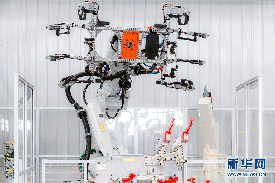 （壮阔东方潮　奋进新时代&mdash;&mdash;庆祝改革开放40年&middot;图文互动）（8）与世界携手共赢&mdash;&mdash;改革开放40年中国制造融入全球贸易体系