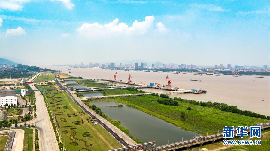 (大江奔流——来自长江经济带的报道·图文互动)(2)为了“一岸翠绿”——江西九江生态修复百里长江