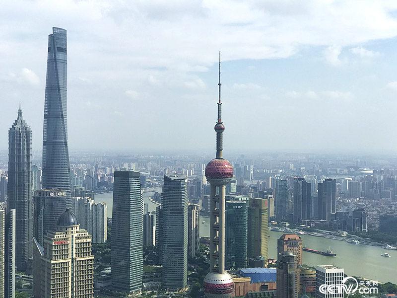 长三角更高质量的一体化发展,将建成具有全球竞争力的世界级城市群。图为上海陆家嘴(孔华/摄)