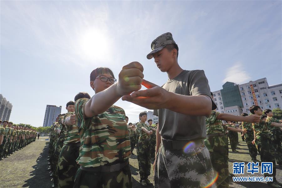 #（社会）（1）河北遵化：夏日军训 磨练意志