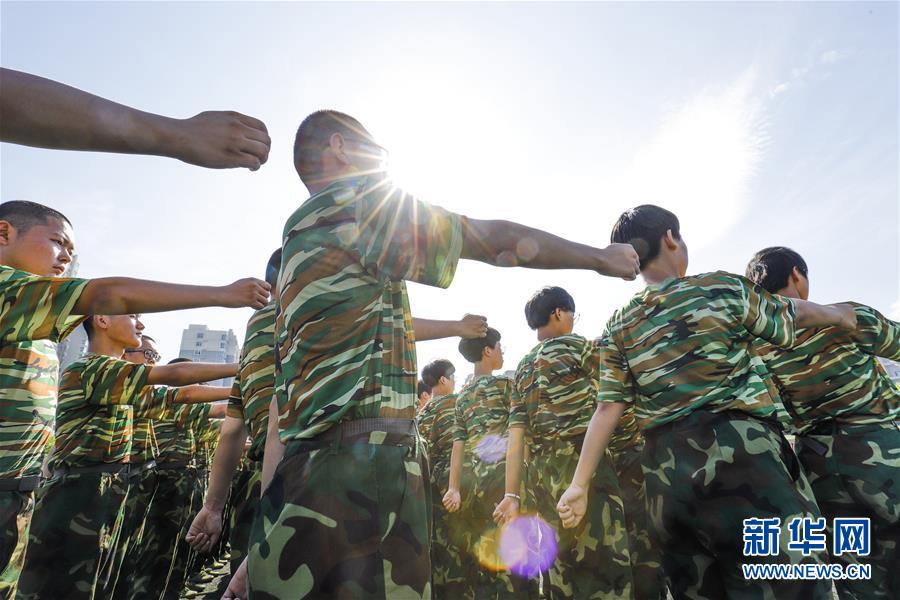 #（社会）（3）河北遵化：夏日军训 磨练意志