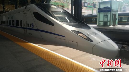 中國最北高寒高鐵“三周歲”：克服80度溫差運送旅客