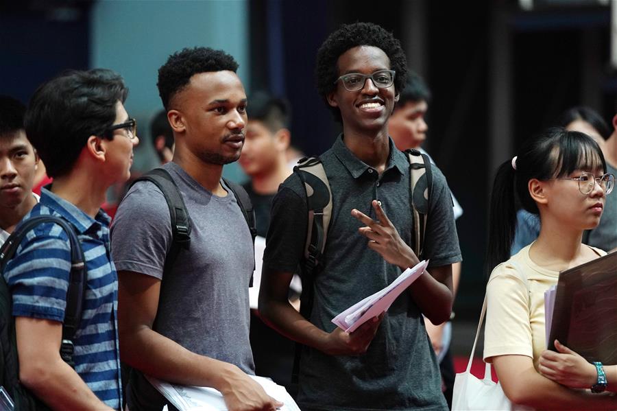 （教育）（3）清华大学新生报到