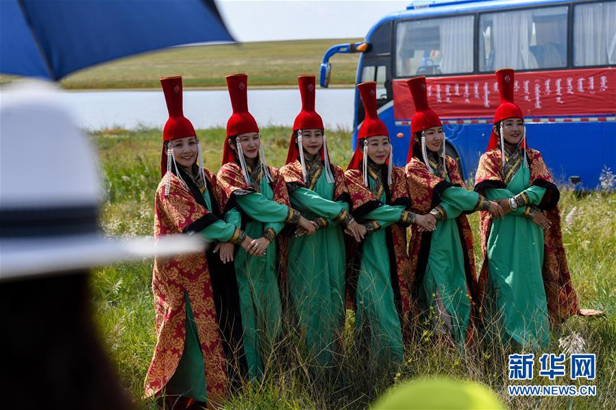 （文化）（6）乌兰牧骑：在蓝天绿草间歌舞