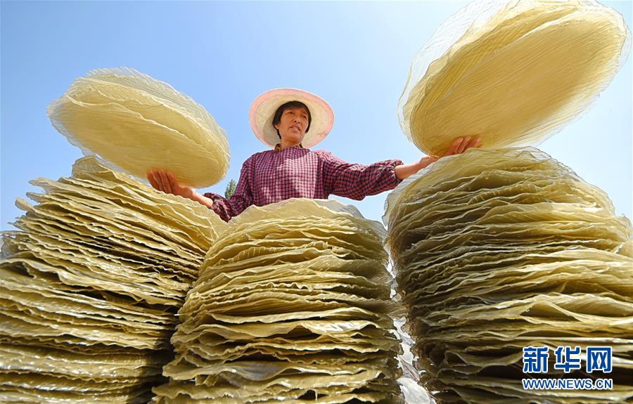 #（经济）（5）山东沂源：手工粉皮 金秋飘香