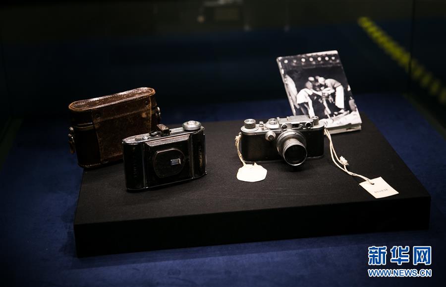 (新华网)(4)“国家相册 致敬历史——新华社中国照片档案馆典藏展”在首都博物馆开展