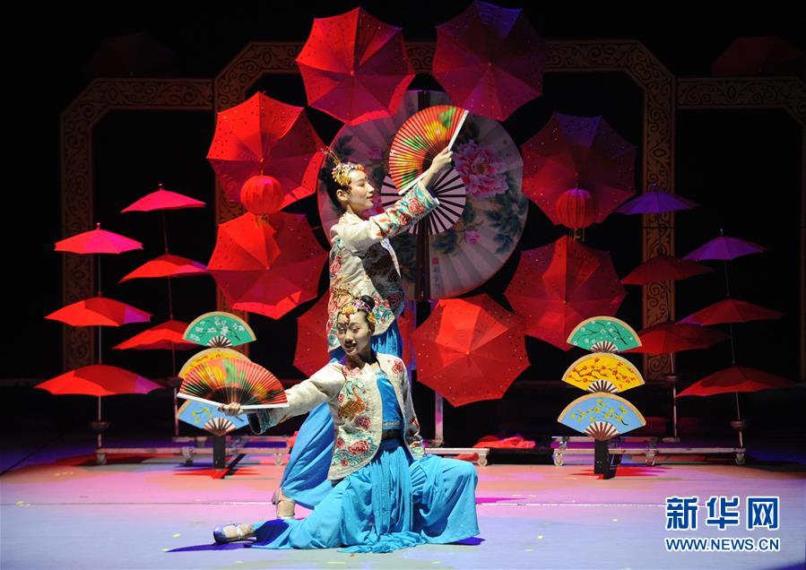 （文化）（1）第十届中国杂技金菊奖全国魔术比赛决赛深圳开幕