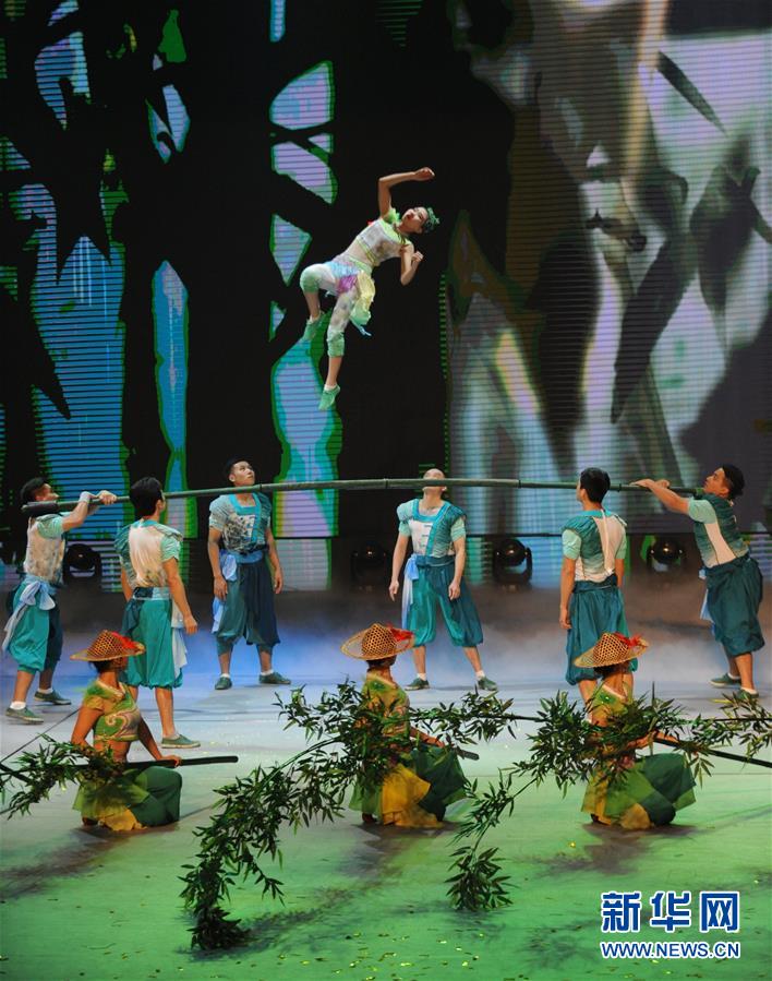 （文化）（4）第十届中国杂技金菊奖全国魔术比赛决赛深圳开幕