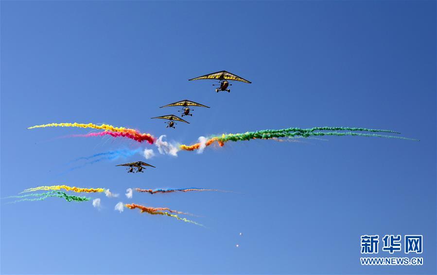 （社会）（1）河北衡水举办航空运动嘉年华