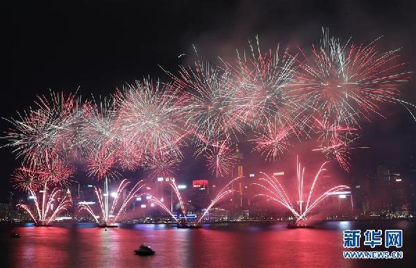 (XHDW)(2)香港举行国庆烟花汇演