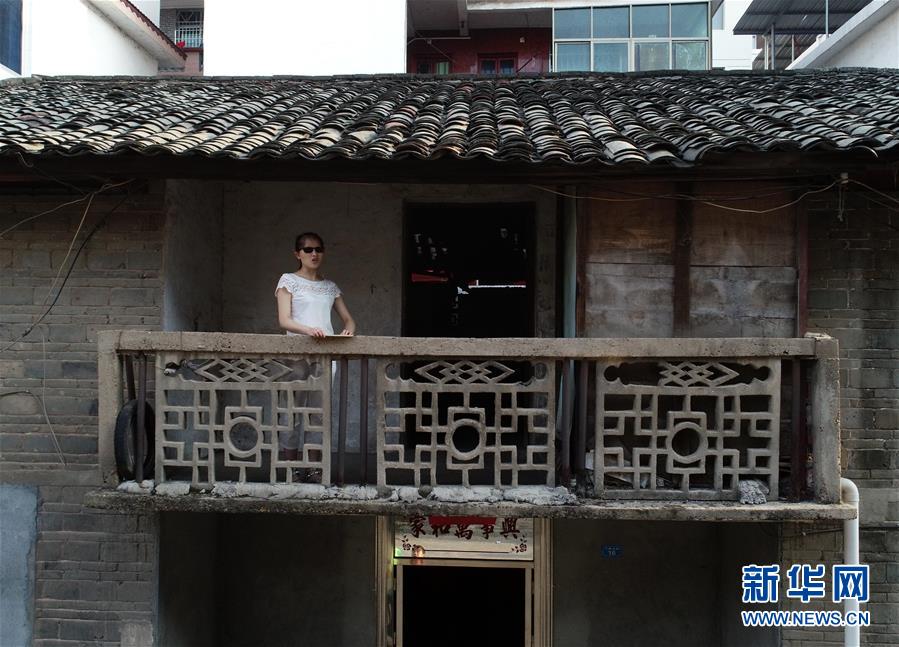 (图片故事)(1)盲女逐梦记