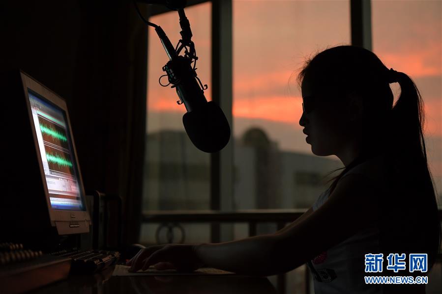 （图片故事）（12）盲女逐梦记