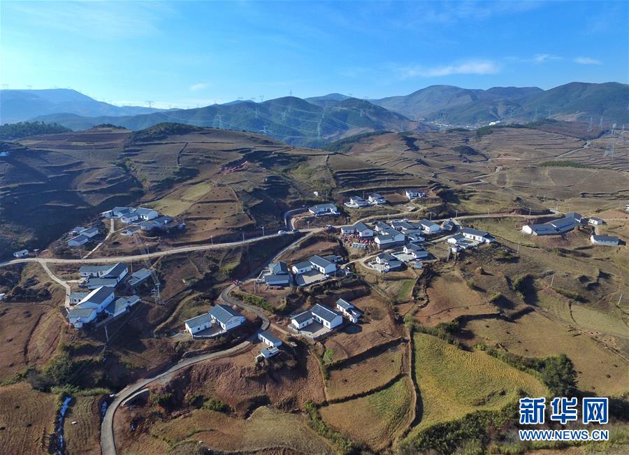 (新华全媒头条·图文互动)(10)潮起东方万象新——以习近平同志为核心的党中央团结带领全党全军全国各族人民贯彻落实党的十九大精神纪实