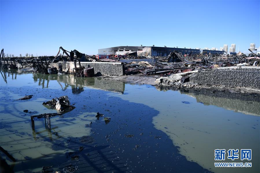 （图文互动）（6）天津润滑油仓库火灾已扑灭无人员伤亡