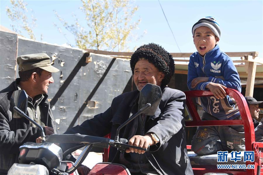 （脱贫攻坚&middot;图文互动）（1）新疆和田：黑山村的致富路