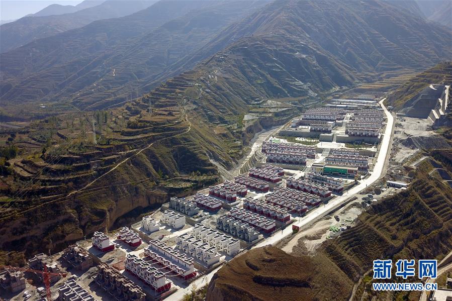 （在习近平新时代中国特色社会主义思想指引下&mdash;&mdash;新时代新作为新篇章）（5）甘肃陇南：坪垭藏族乡&ldquo;下山&rdquo;记 