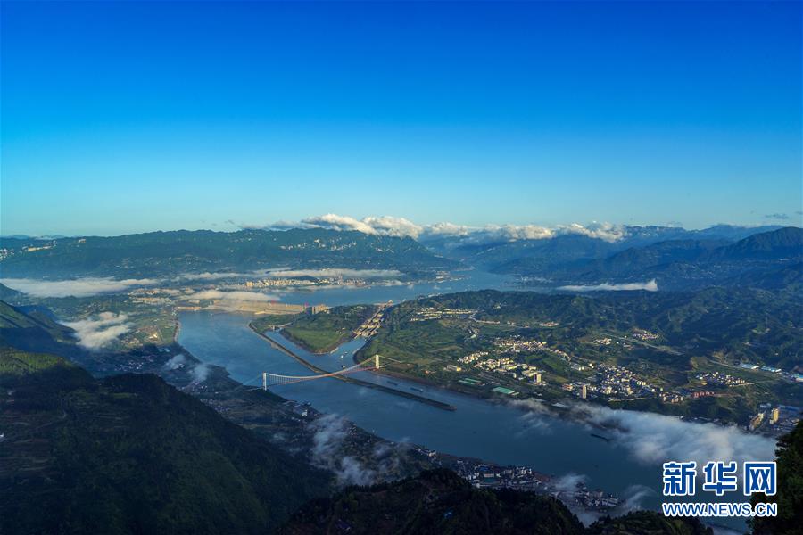 （百城百县百企调研行&middot;图文互动）（3）建设长江绿色走廊再谱新章&mdash;&mdash;长江三峡集团发展纪实