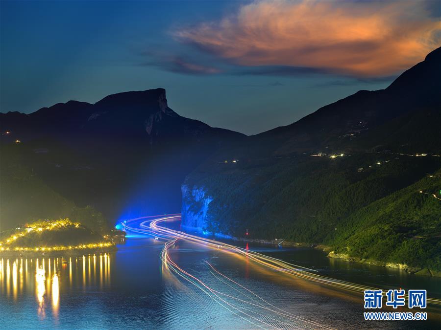 （百城百县百企调研行&middot;图文互动）（6）建设长江绿色走廊再谱新章&mdash;&mdash;长江三峡集团发展纪实