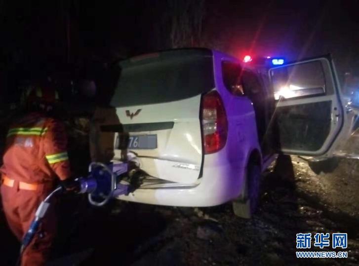 （新华网）西安发生一起交通事故 已致10人死亡