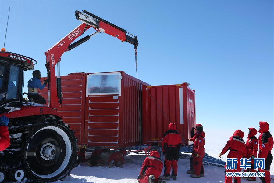  （“雪龍”探南極·圖文互動）（2）中國南極科考隊內陸隊經受強烈地吹雪考驗