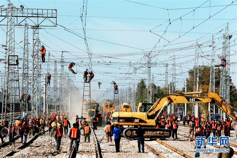 (新华全媒头条·图文互动)(3)“重载大秦”三十年