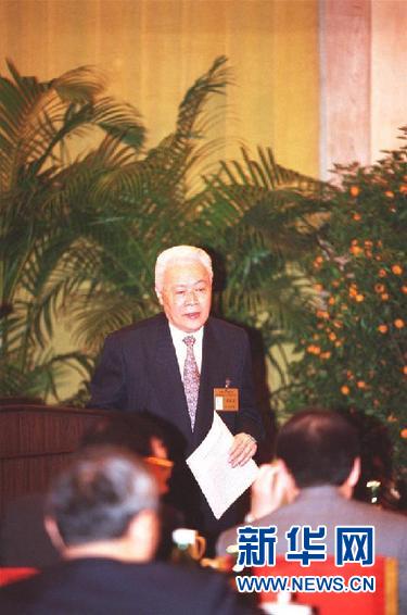 (改革先锋风采·图文互动)许崇德:学而为宪六十载