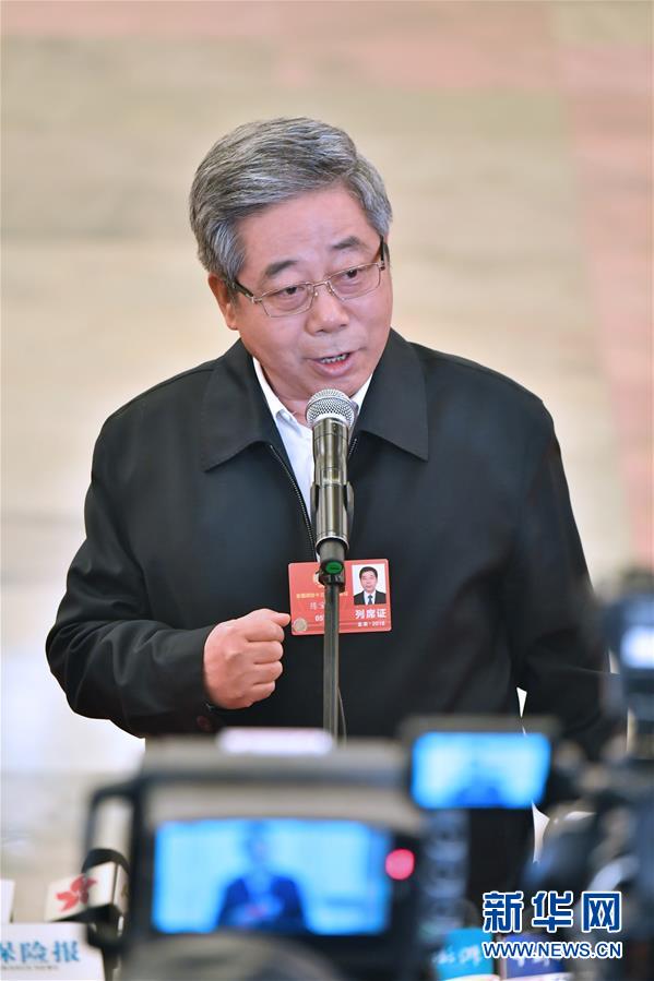 （两会&middot;政协开幕&middot;新华视界）（1）采访部长