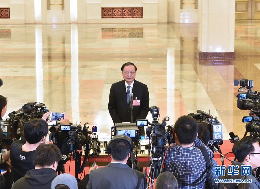 （两会&middot;政协开幕）（9）采访部长