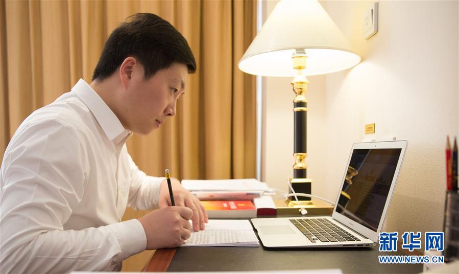 (两会·基层代表履职故事)(2)全国人大代表杨飞飞:让农民工有更好的职业上升通道