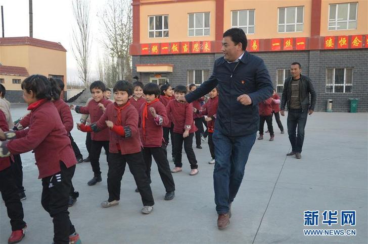 (改革先锋风采·图文互动)(2)库尔班·尼亚孜:民族团结进步的践行者