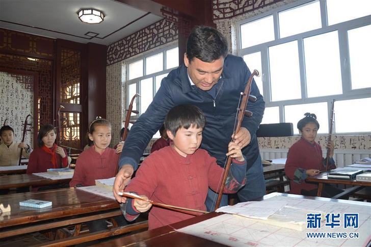 (改革先锋风采·图文互动)(3)库尔班·尼亚孜:民族团结进步的践行者