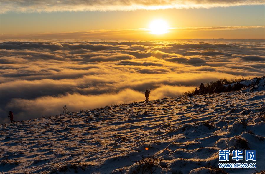 （镜观中国&middot;新华社国内新闻照片一周精选）（23）朝阳映雪