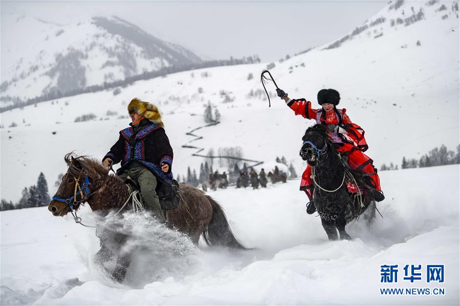 （镜观中国&middot;新华社国内新闻照片一周精选）（27）冬天里的一把火