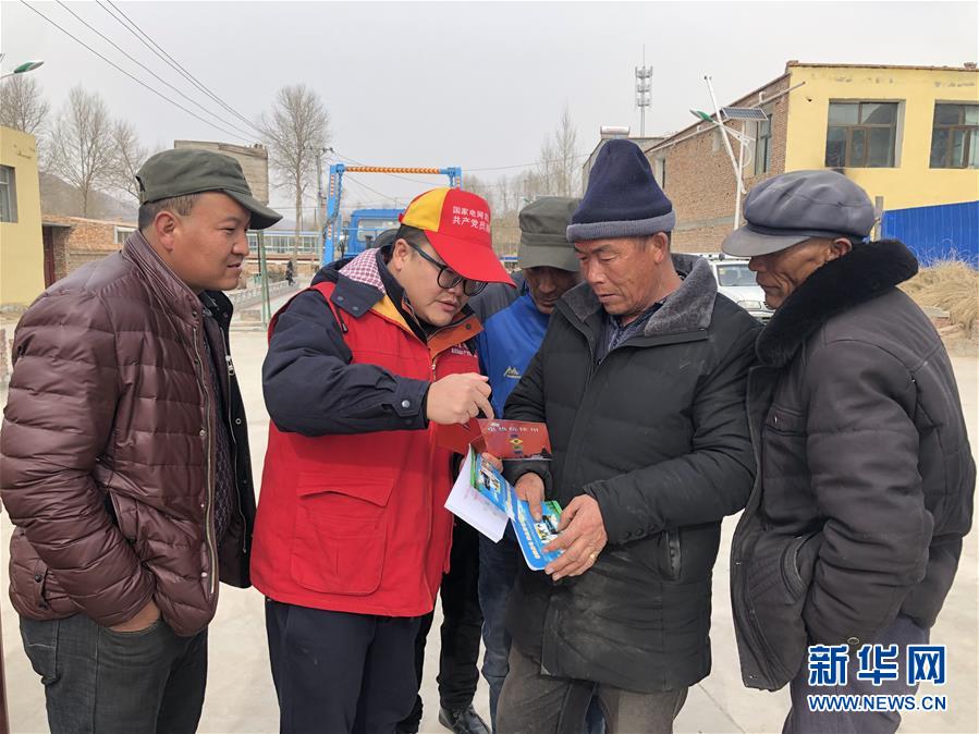 （新春走基层&middot;图文互动）（1）班彦村&ldquo;冬天最幸福的事&rdquo;：用上&ldquo;电热炕&rdquo; 告别煤烟味