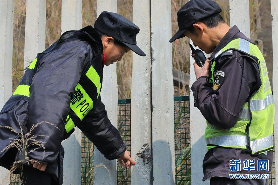 （图片故事）（8）住在春运线路上的&ldquo;平安&rdquo;夫妻档