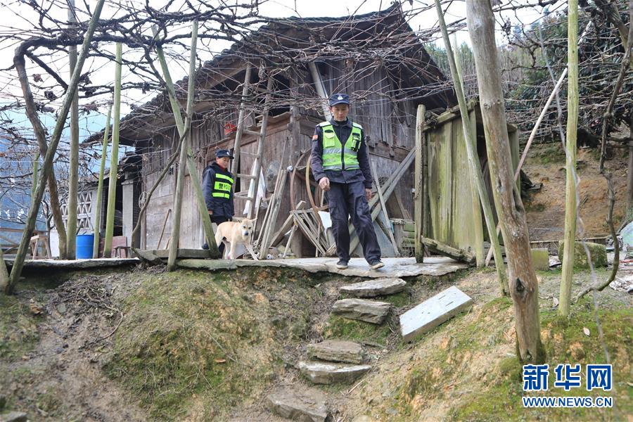 （图片故事）（9）住在春运线路上的&ldquo;平安&rdquo;夫妻档