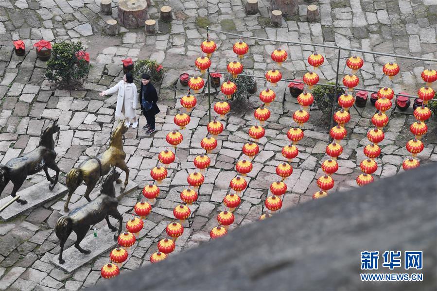 （新春走基层）（6）滑石村农民的幸福生活