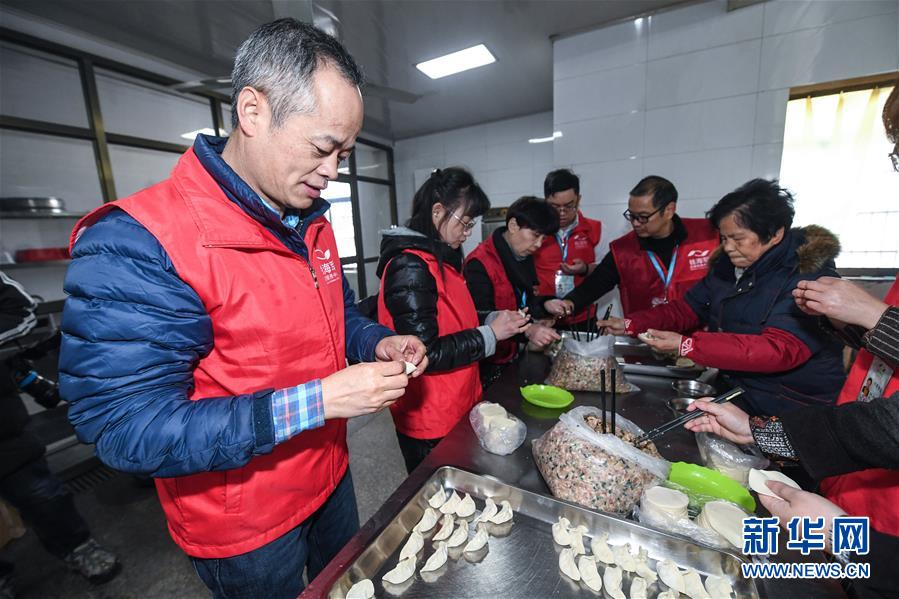 （新春走基层）（4）浙江慈溪：爱心志愿者敬老院迎新春