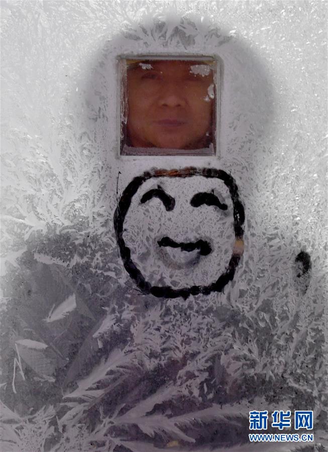 （新春走基层）（6）雪国列车&mdash;&mdash;东北&ldquo;绿皮车&rdquo;的温暖旅途