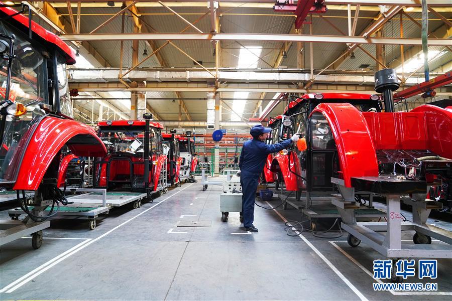 （在习近平新时代中国特色社会主义思想指引下&middot;将改革开放进行到底&middot;大国之约）（1）立足本土 开拓海外&mdash;&mdash;中国最大农机企业唱响&ldquo;东方红&rdquo;