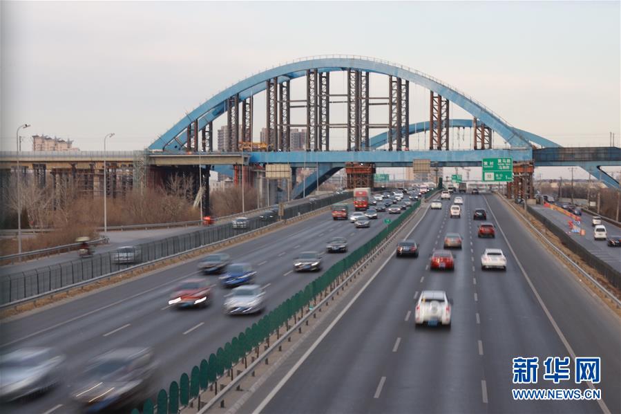 （图文互动）（1）京雄城际铁路最长桥梁工程完成顶推施工