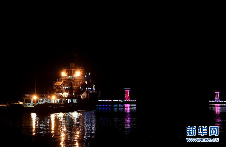 （新春走基层·图文互动）（5）“南海救115”轮的新年值守